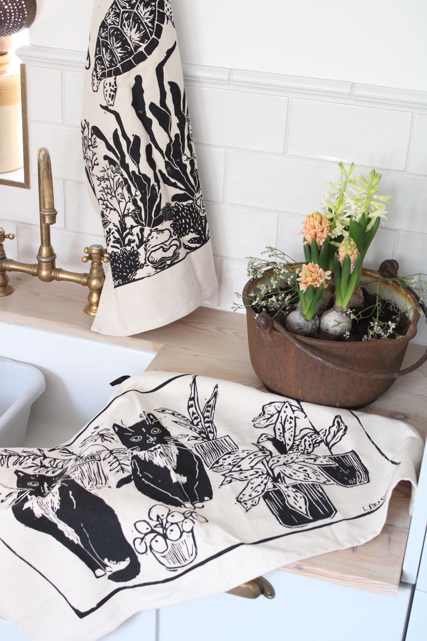 Cats & Plants Natural Tea towel GOTS Organic and FairTrade.