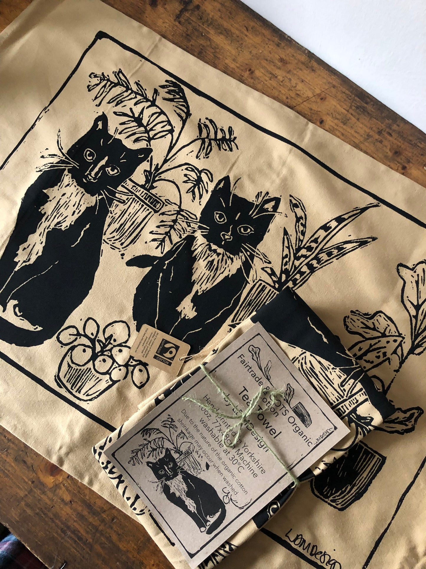 Cats & Plants Sand Tea towel GOTS Organic and FairTrade.